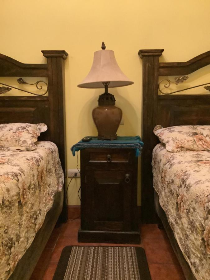 La Casita De Angie Hotel Antigua ภายนอก รูปภาพ