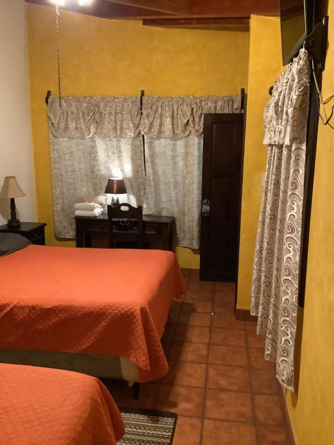 La Casita De Angie Hotel Antigua ภายนอก รูปภาพ